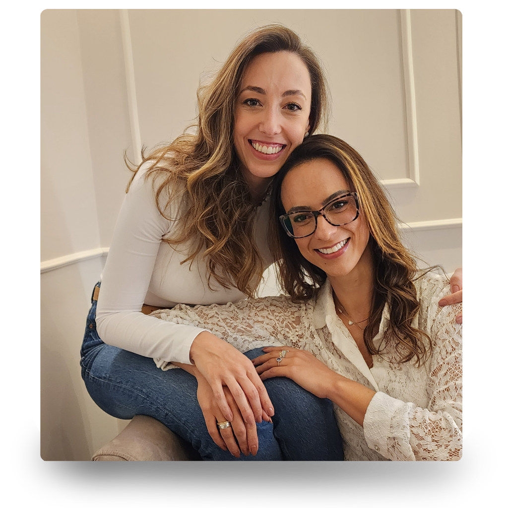 Mirelle e Thaís, psicólogas fundadoras